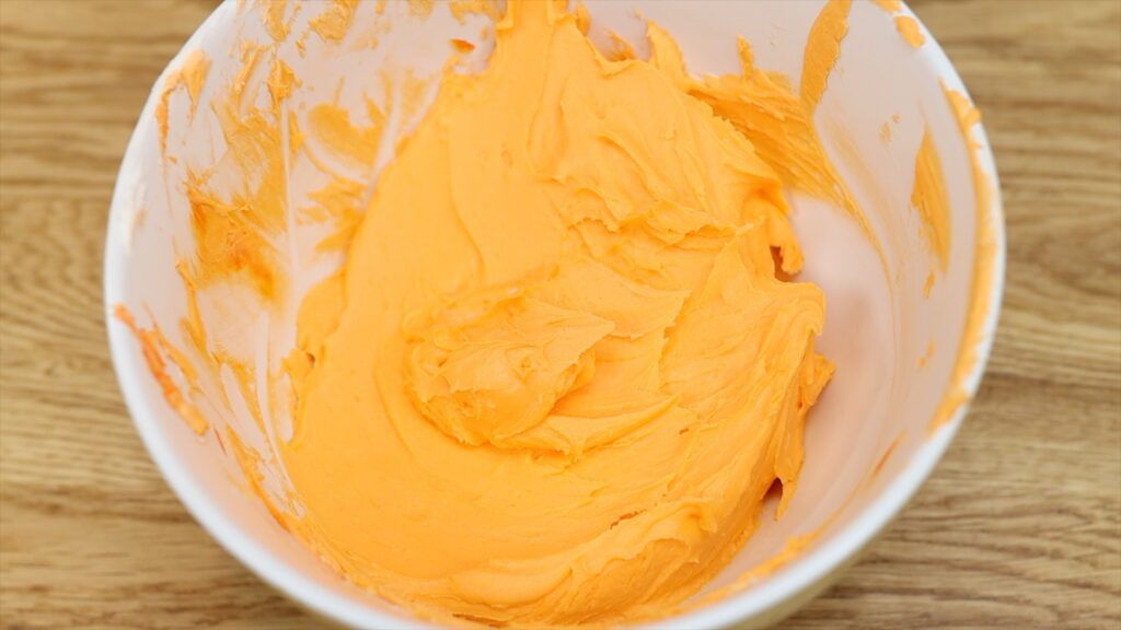 orange buttercream before resting