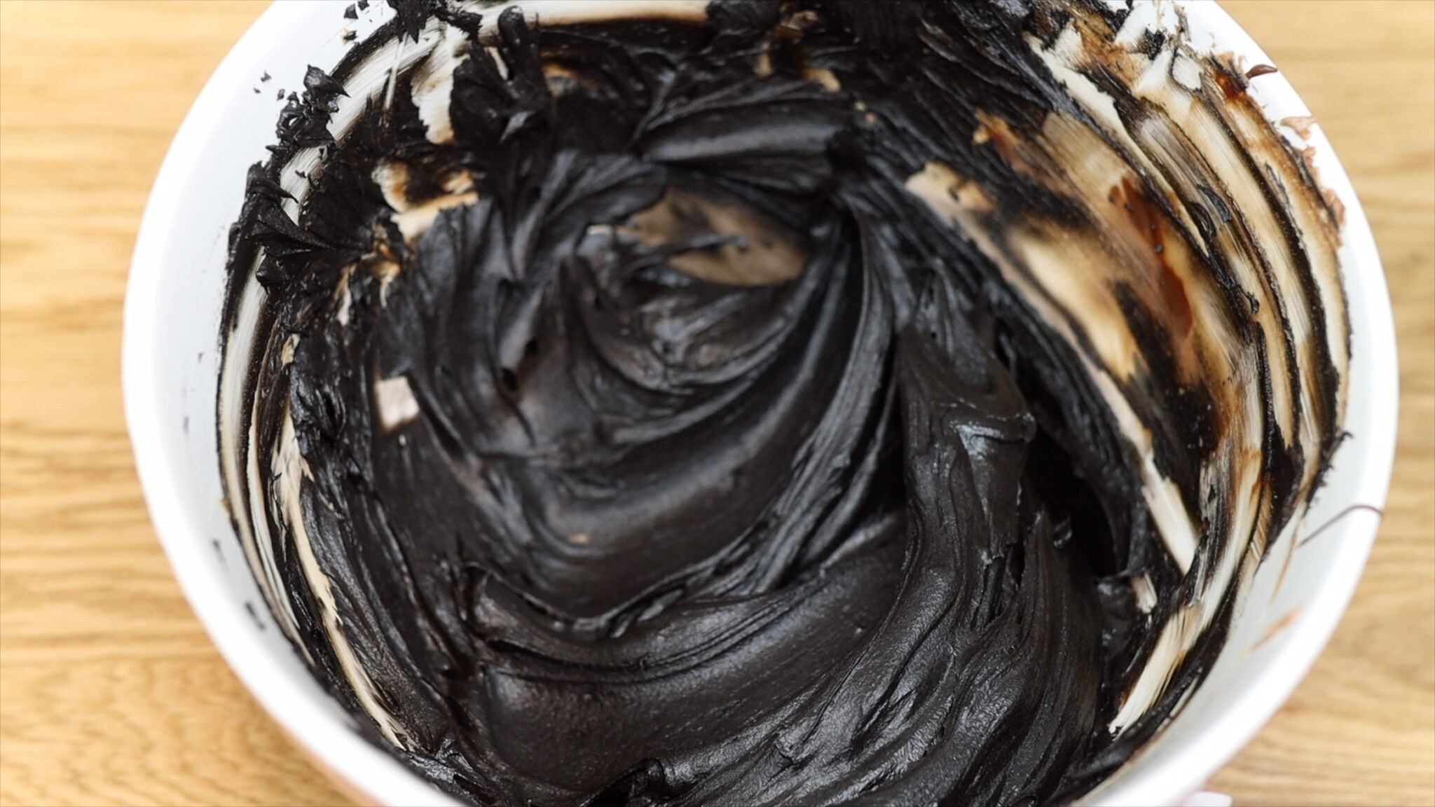 How To Make Black Frosting And Other Tricky Colours British Girl Bakes Resting Method For Black Frosting Scaled