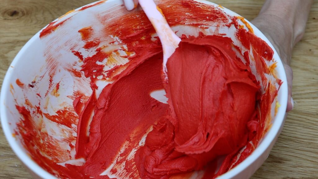 how to make bright red buttercream frosting