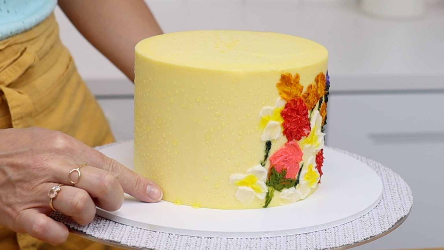 Why does condensation happen on cakes? British Girl Bakes