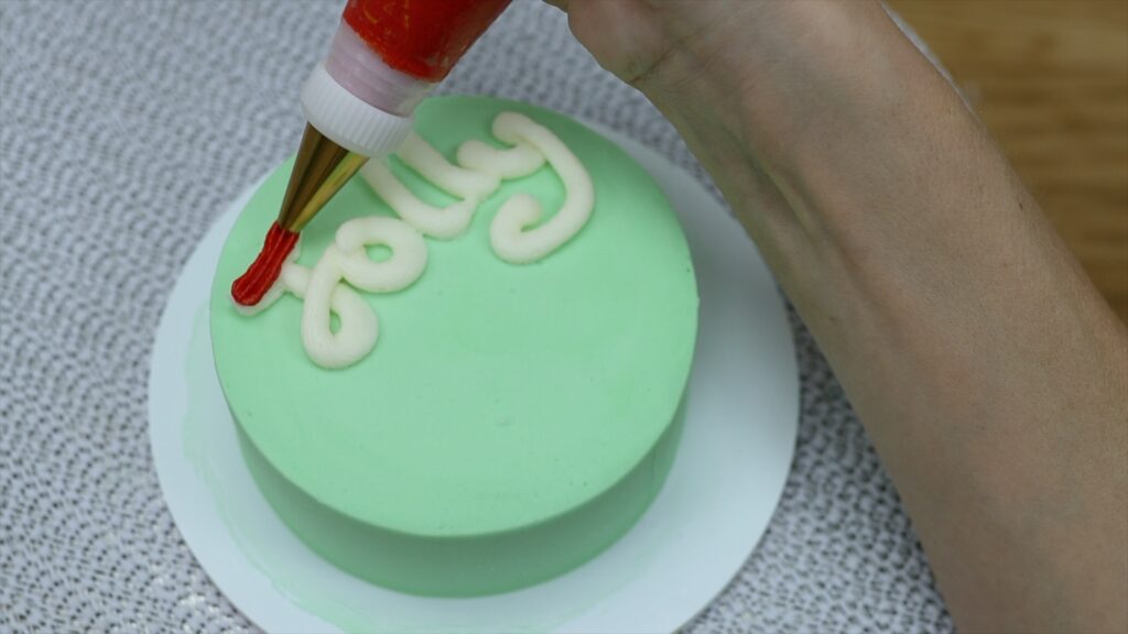 double layered writing on cakes