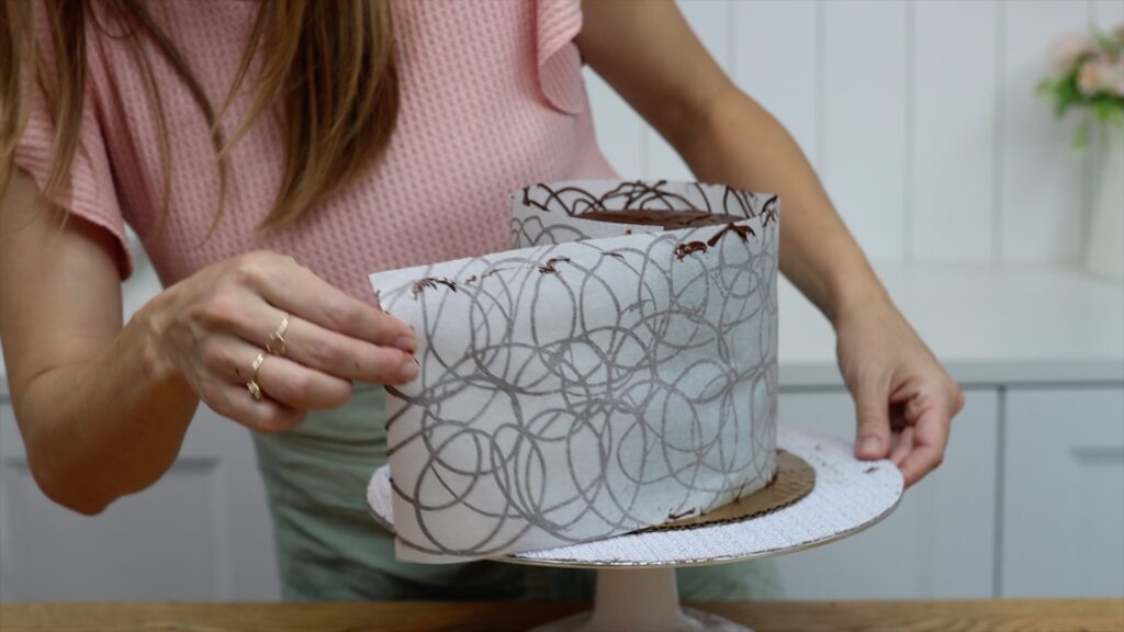 how to cover a grocery store cake with chocolate