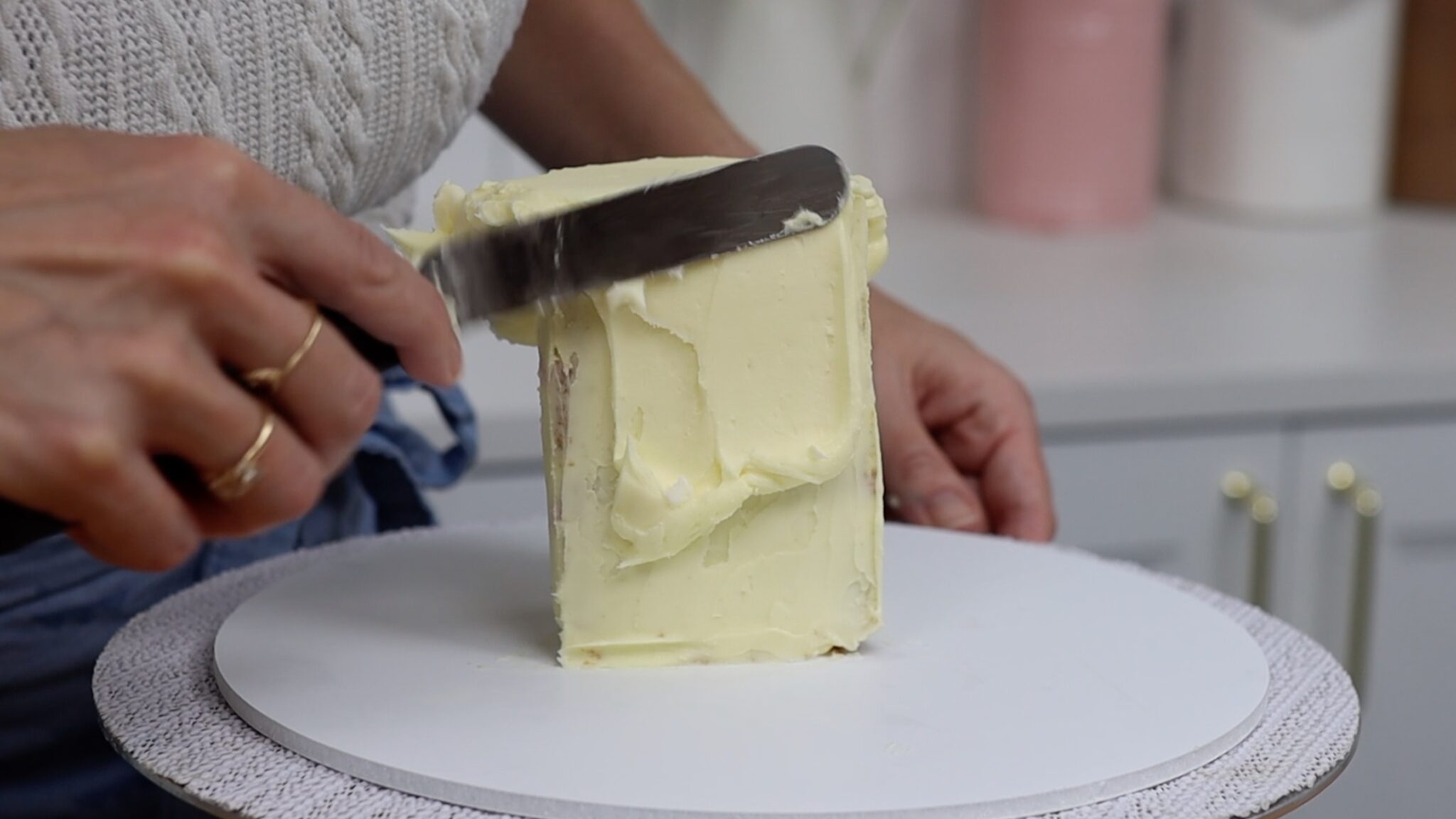 How to Make a Comic Cartoon Cake with Buttercream - British Girl Bakes