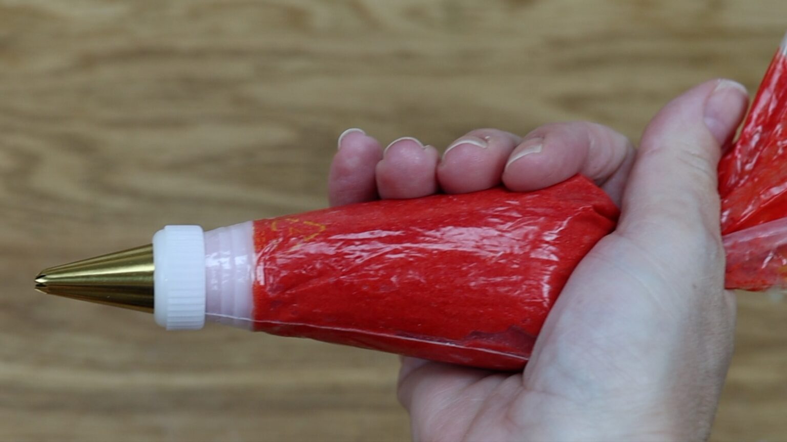 How to Use Couplers British Girl Bakes