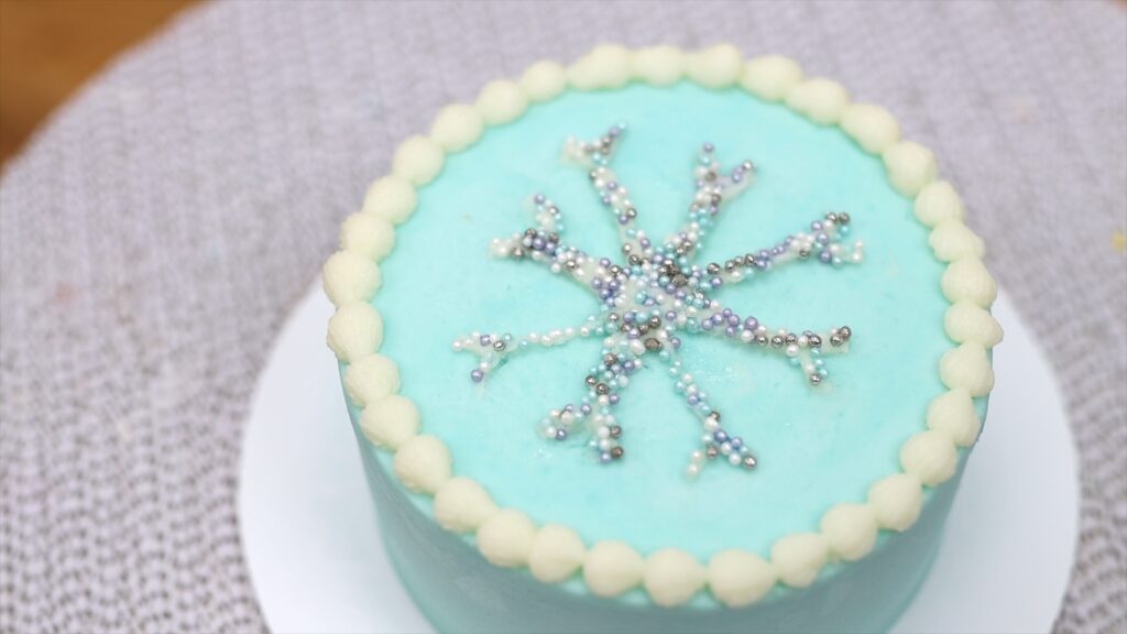 sprinkle snowflake cake design