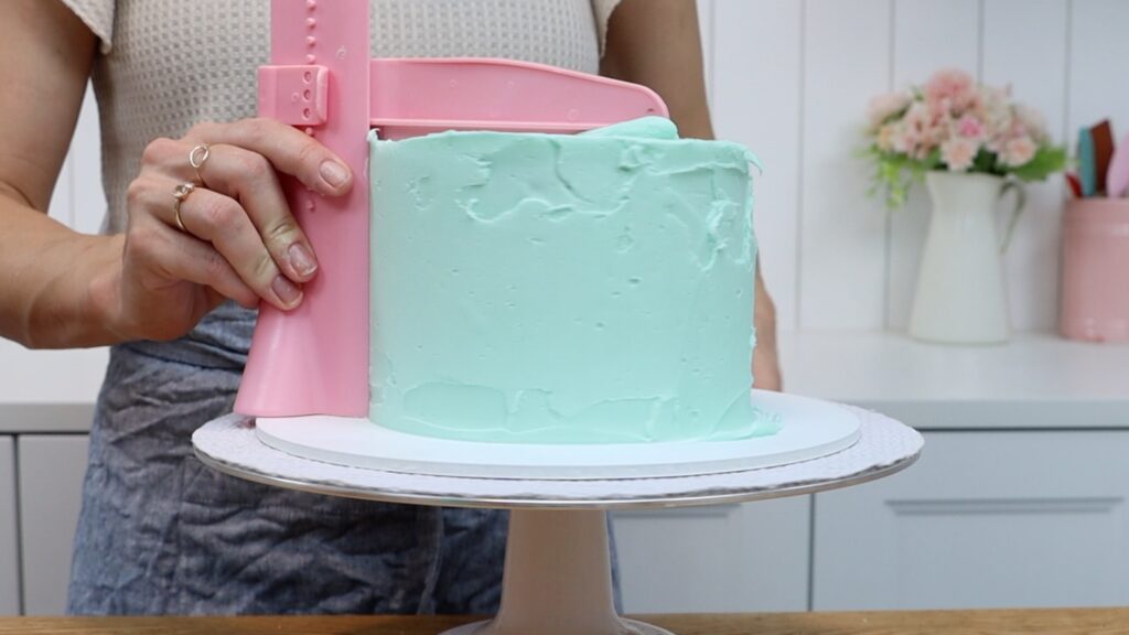 Cake Decorating Tools that Really Work! - British Girl Bakes