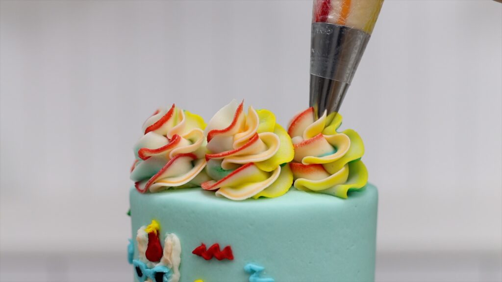 textured piping for cakes on a budget