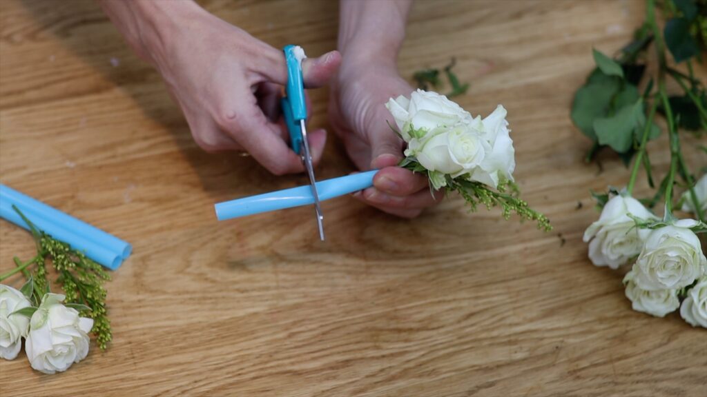 how to prepare fresh flowers to put on a cake