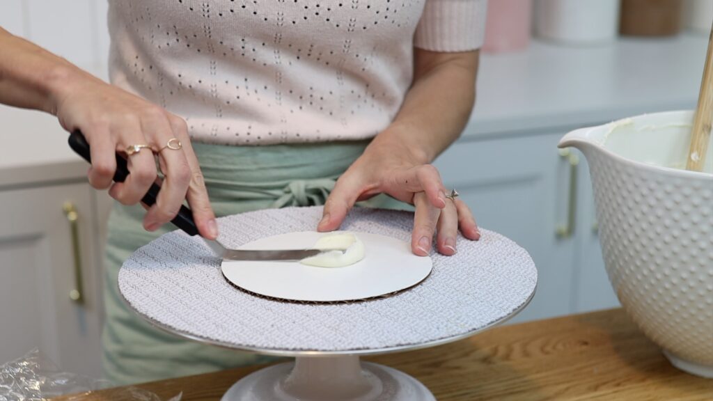 how to stop a cake moving while you frost it