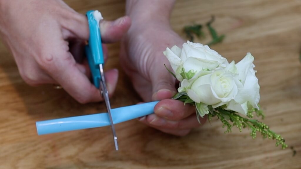 how to use boba straws to put fresh flowers in a cake