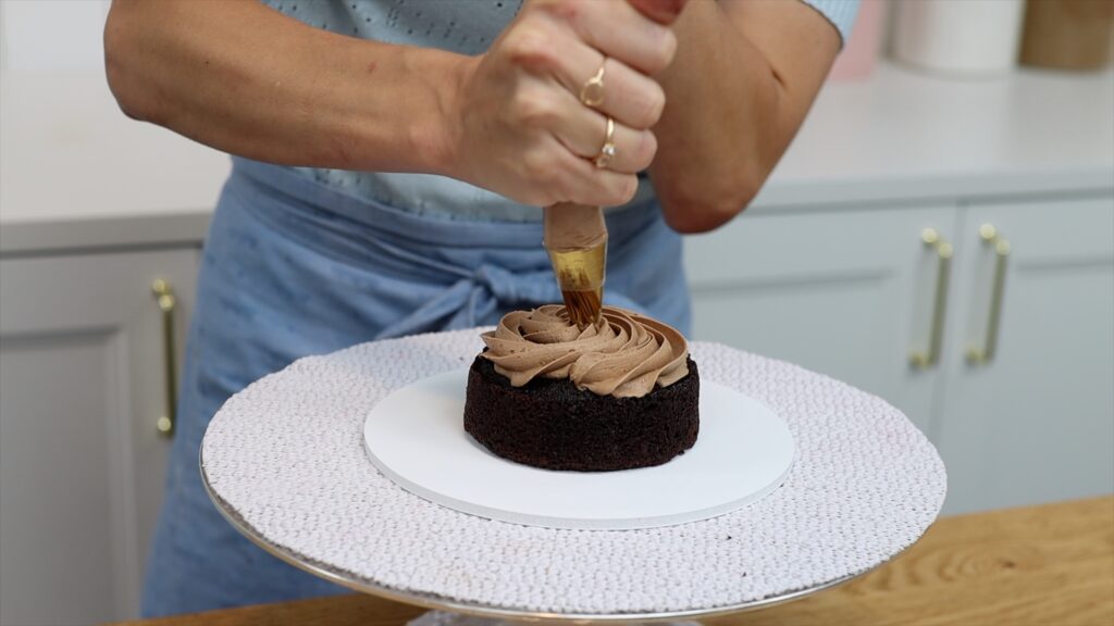 Small Batch Chocolate cake 4 inch with chocolate buttercream filling