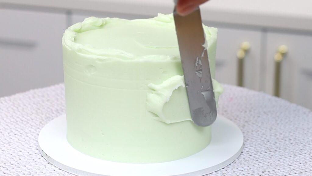 how to get smooth frosting on a mini cake