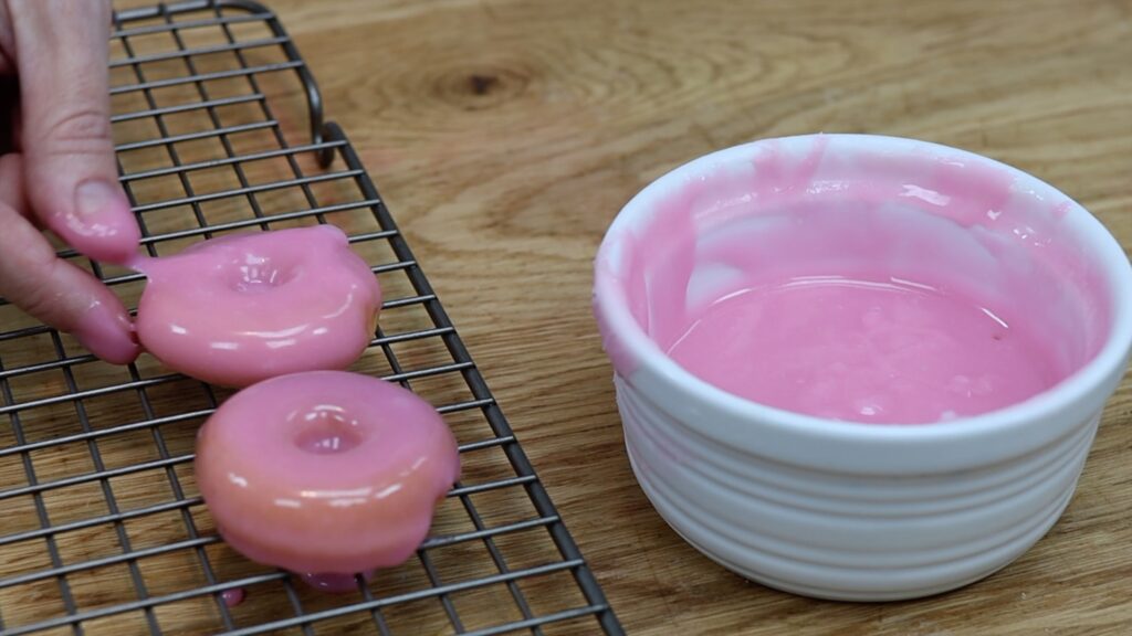 how to glaze donuts