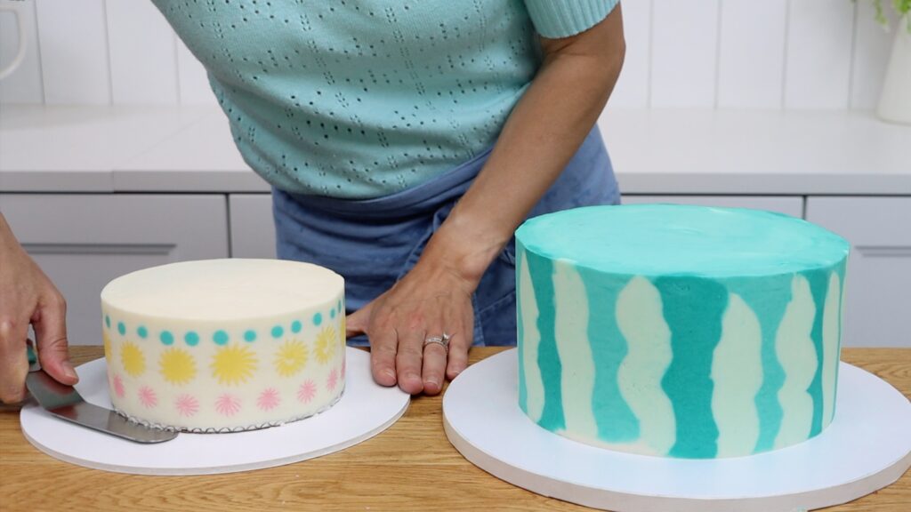 how to separate a cake from the cake board