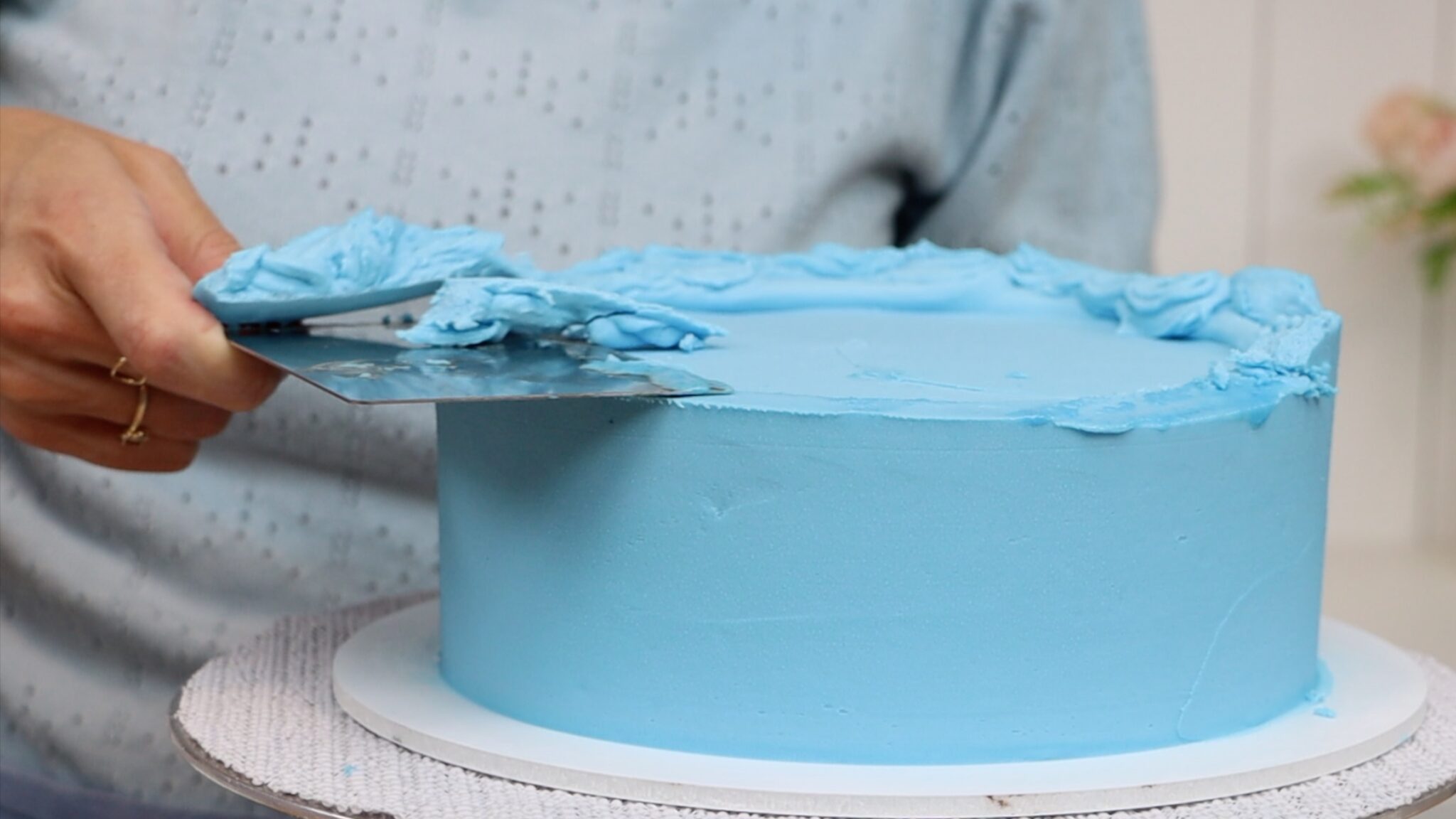 How to Use a Cake Comb 8 Different Ways British Girl Bakes