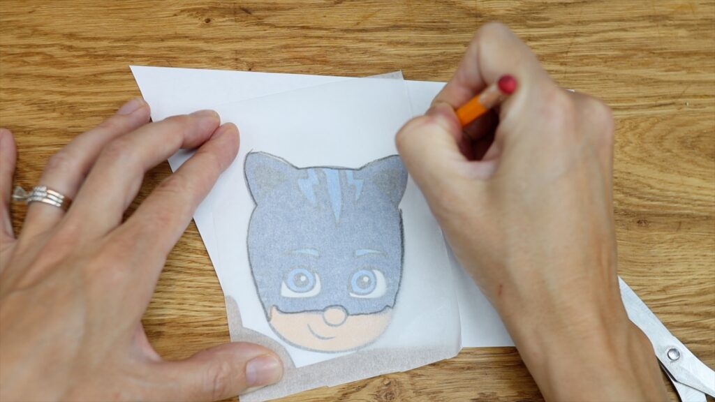 how to make a homemade stencil for a pj masks character cake