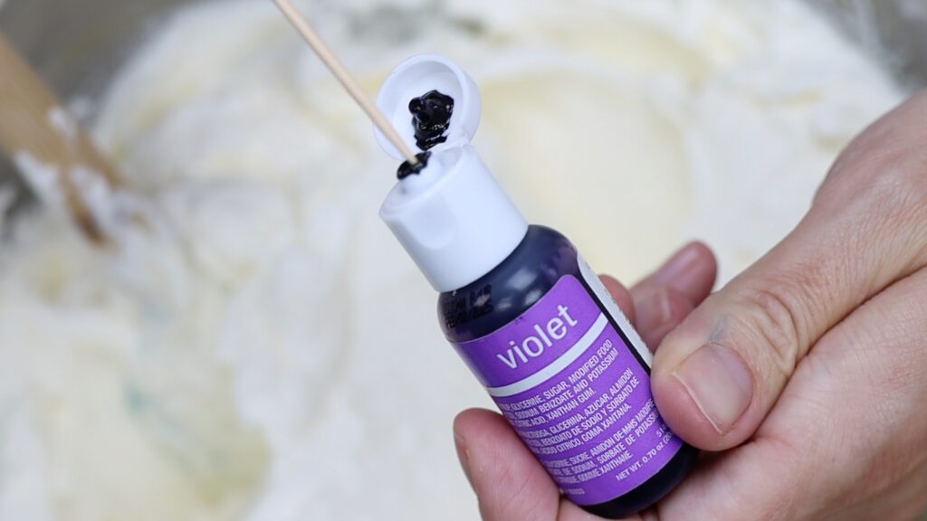 how to make bright white buttercream frosting with violet