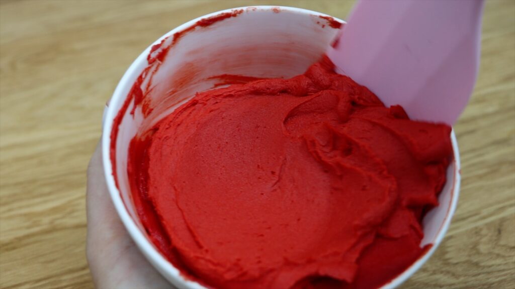 how to make dark red buttercream frosting