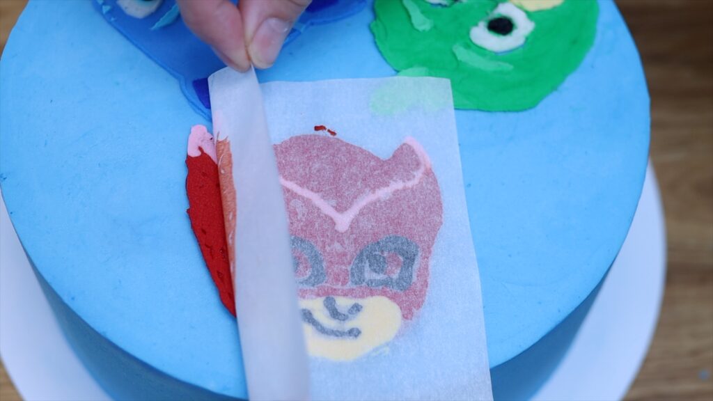 when do you peel off the parchment for a buttercream transfer