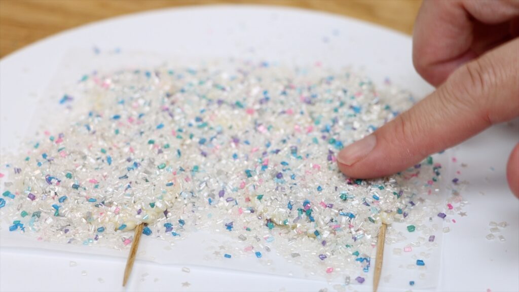 how to make cake toppers with chocolate and sprinkles