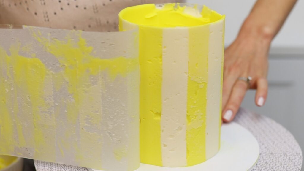 how to peel acetate off a frosted cake