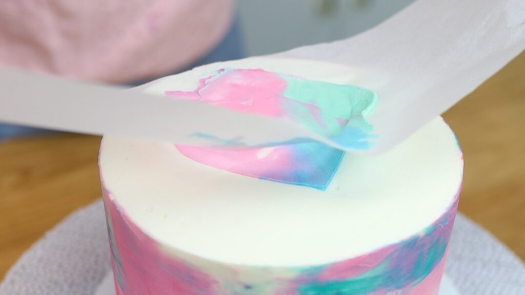 how to take a stencil off a buttercream cake