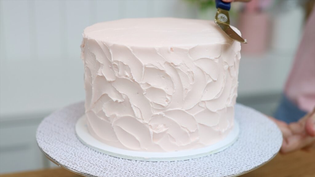 random texture in frosting on cake