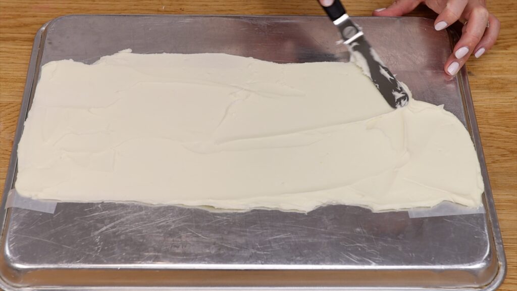 striped frosting cake using acetate