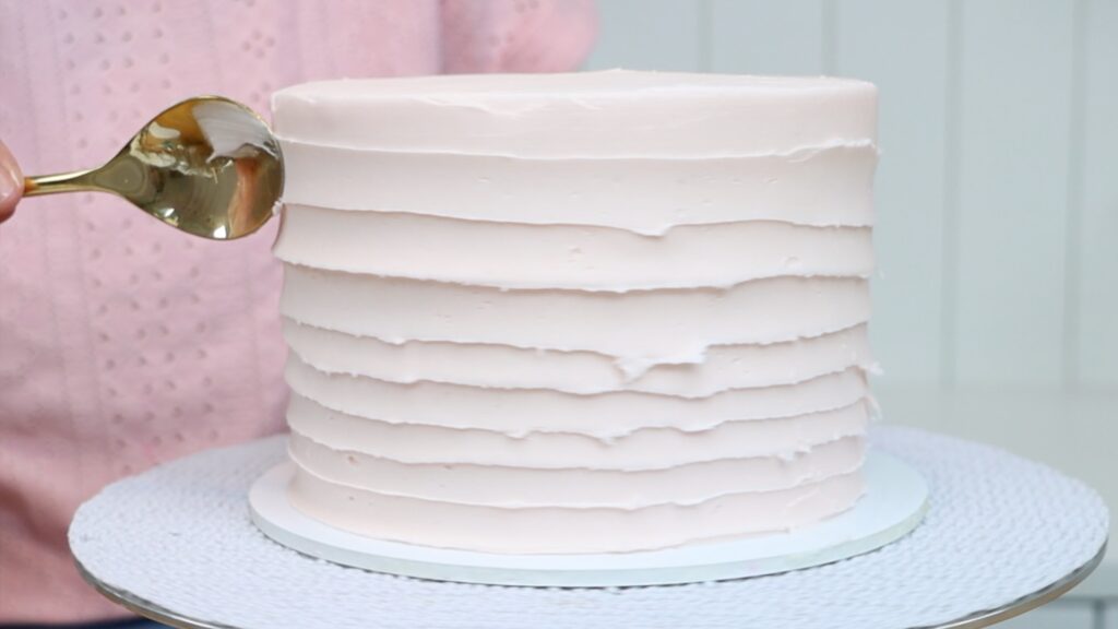 textured frosting using a spoon