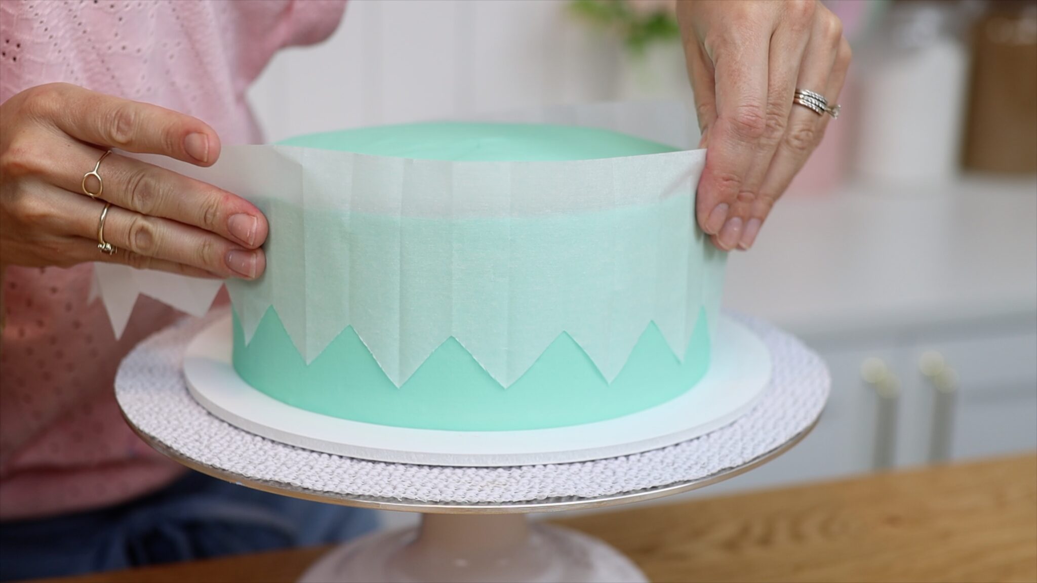 how-to-decorate-a-cake-without-tools-british-girl-bakes