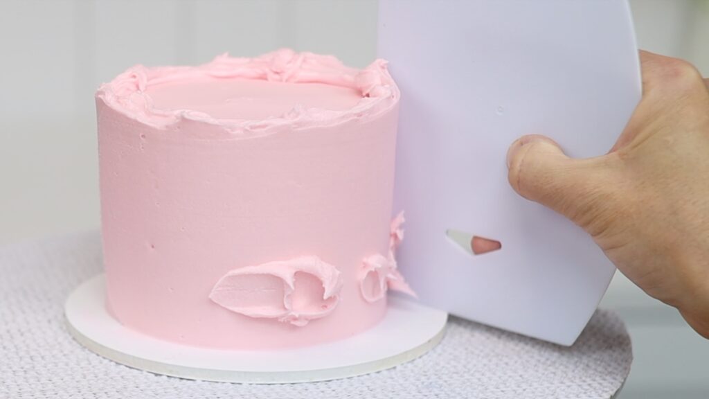 how to use a frosting smooth on a smash cake