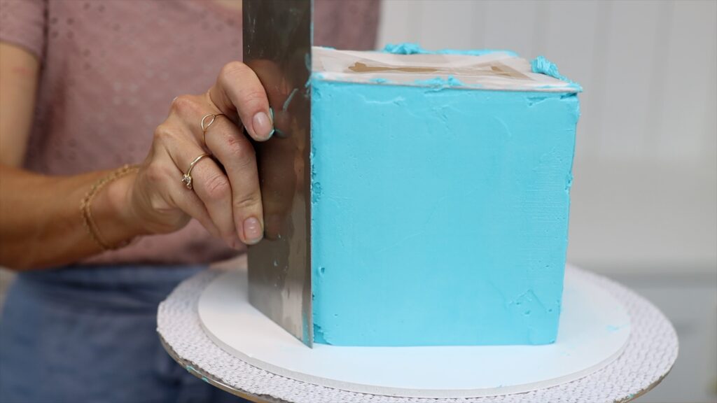 smooth frosting on a square cake