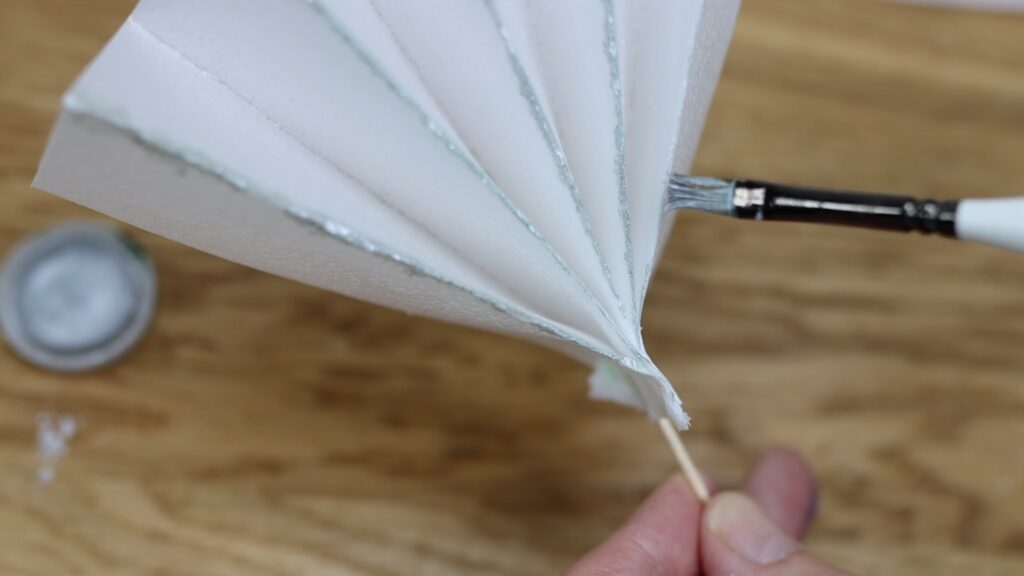how to paint wafer paper silver or gold