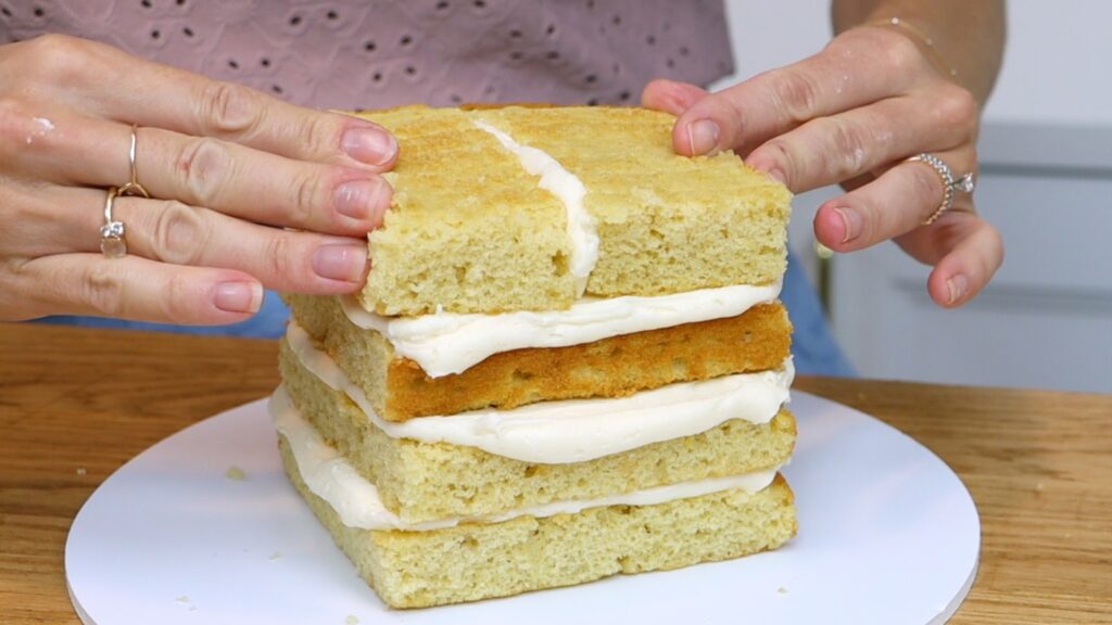 how to turn a sheet cake into a square cake