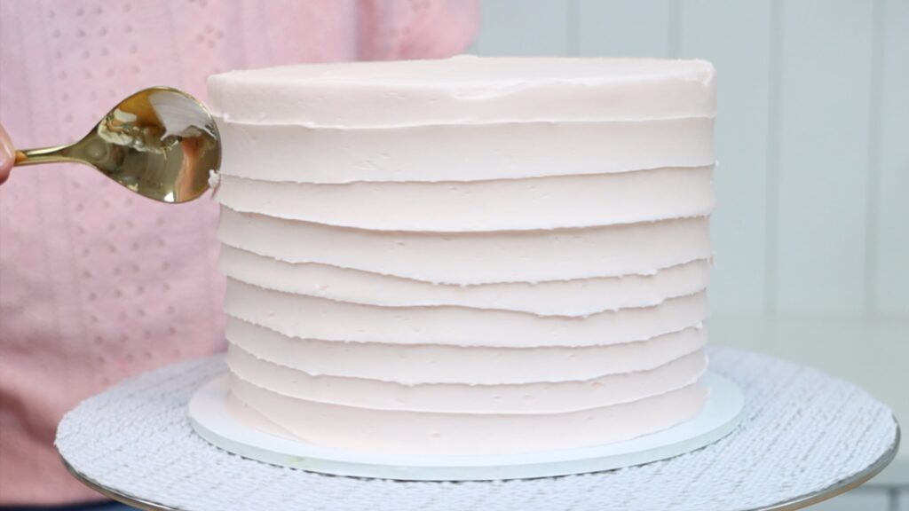 textured frosting cake decorations