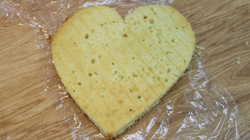 how to cut out a heart cake