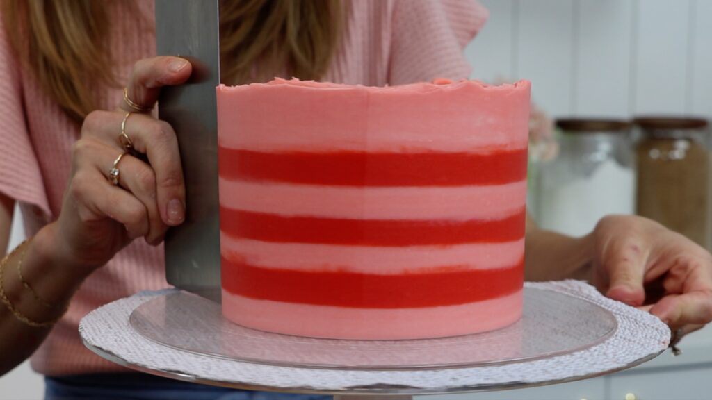 how to make striped frosting with piping bags