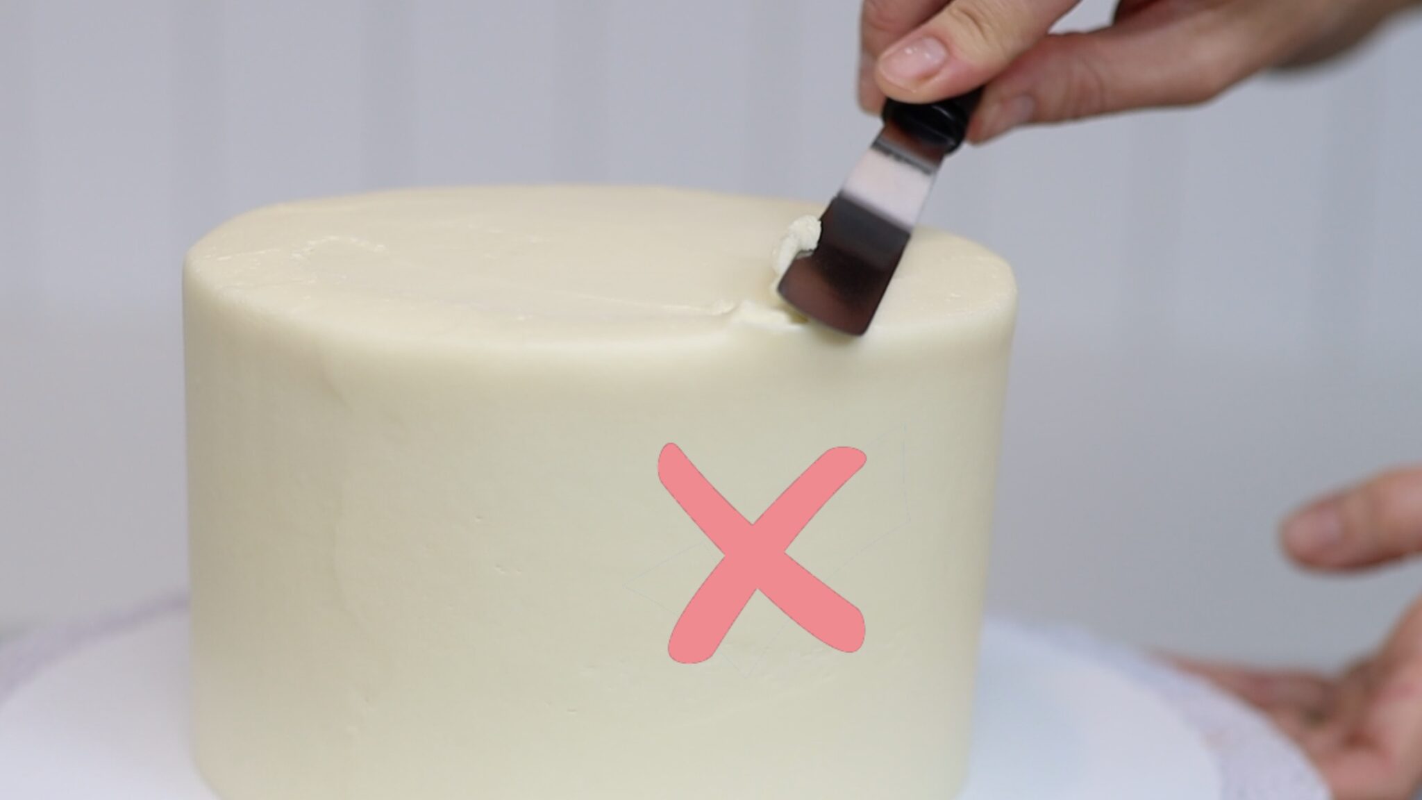 5 Things You MUST KNOW About Buttercream - British Girl Bakes