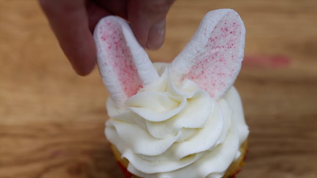 Easter bunny cupcakes