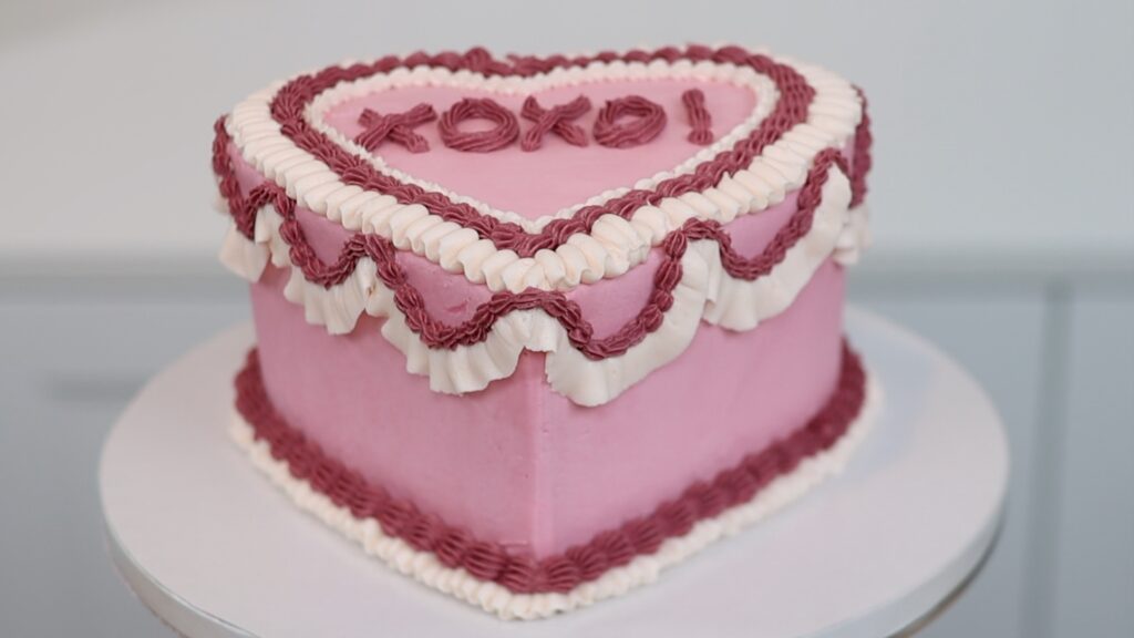 vintage heart cake