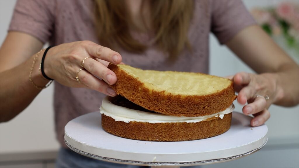 how to assemble a layer cake