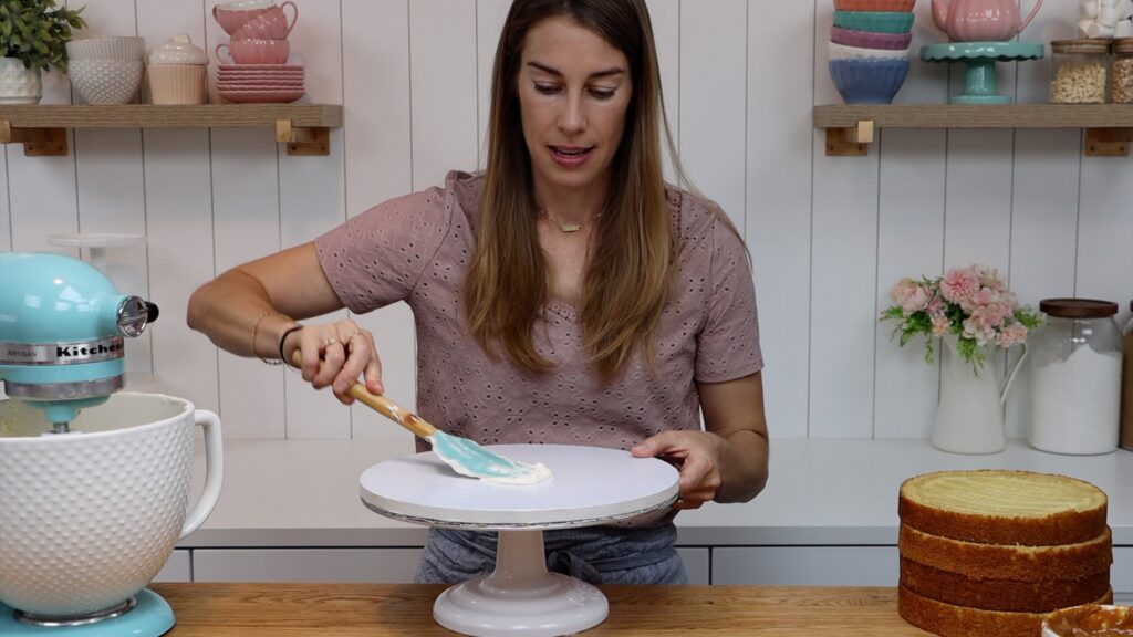 how to attach cake layers to a cake board