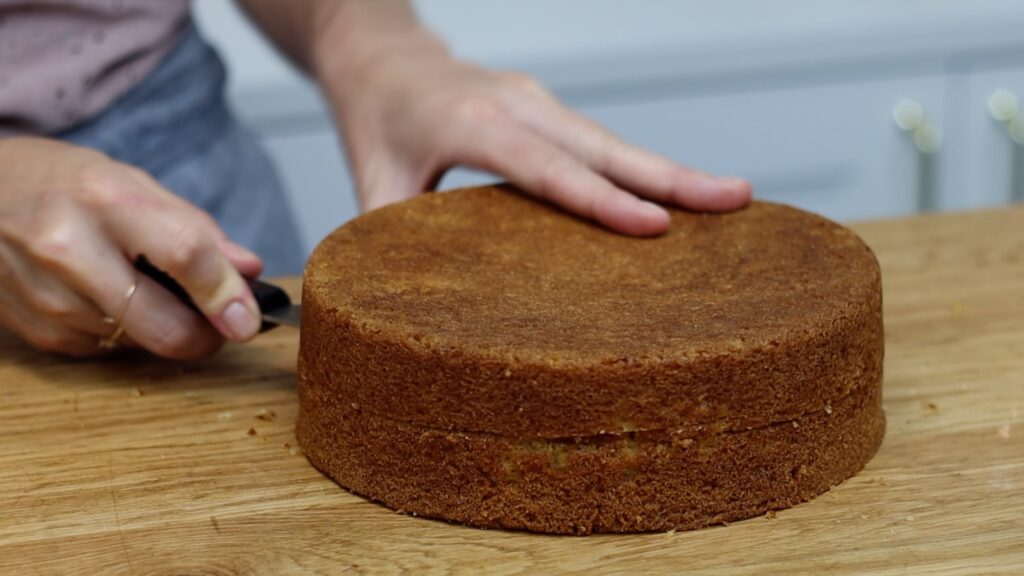 how to divide cakes in half to make layer cakes