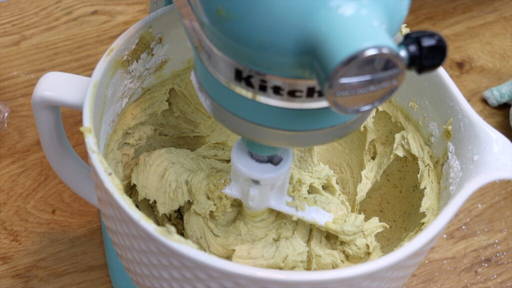 pistachio buttercream frosting made with simple ingredients